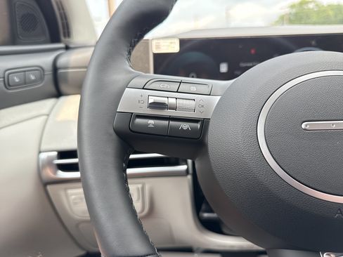 New 2026 Hyundai Tucson Limited AWD/4WD image 18