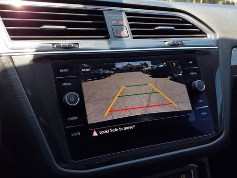 Used 2019 Volkswagen Tiguan SE FWD image 9