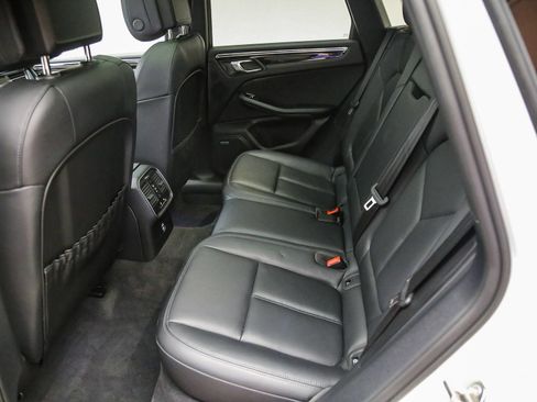 Certified 2025 Porsche Macan Turbo AWD/4WD image 23