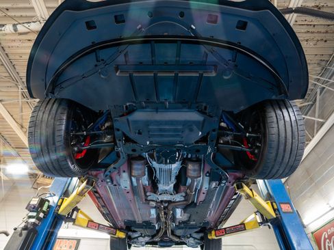 Used 2015 Ford Mustang GT Premium RWD image 25