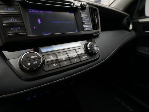 Used 2013 Toyota RAV4 Limited image 22