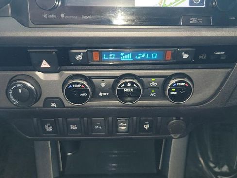 Used 2016 Toyota Tacoma TRD Sport w/ Premium & Technology Package image 22