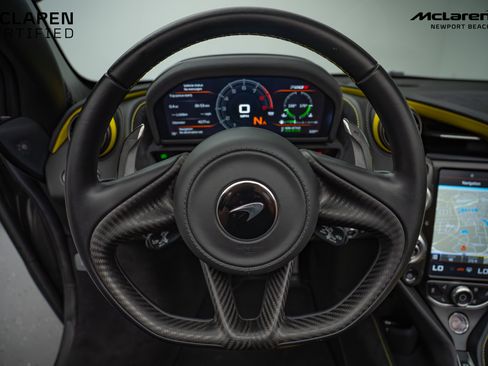 Used 2023 McLaren 720S Spider image 31