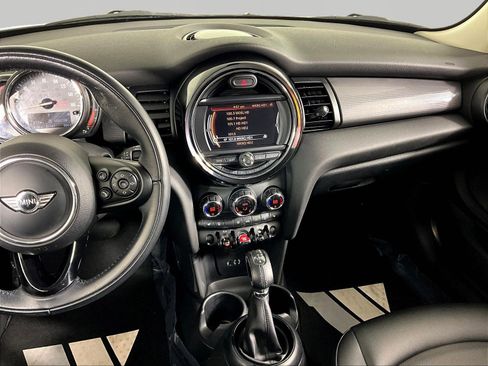 Used 2018 MINI Cooper 2-Door Hardtop FWD image 9