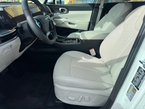 New 2026 Kia Sorento S AWD/4WD image 17