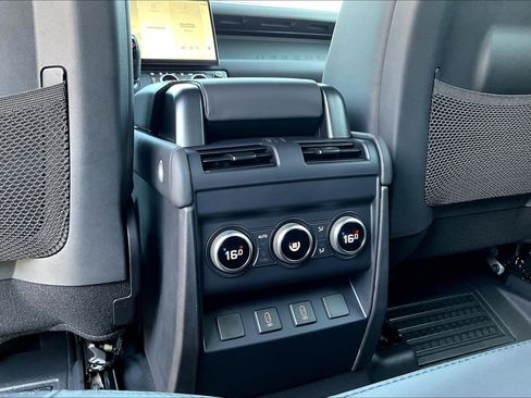 New 2026 Land Rover Defender 110 X-Dynamic SE AWD/4WD image 21