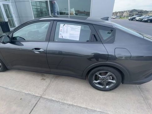 Used 2025 Kia K4 FWD image 7