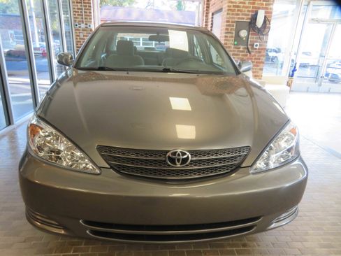 Used 2004 Toyota Camry SE image 47