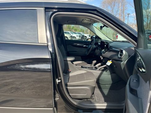 Used 2025 Chevrolet TrailBlazer LT FWD image 31