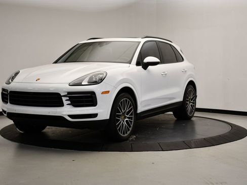 Used 2023 Porsche Cayenne image 1