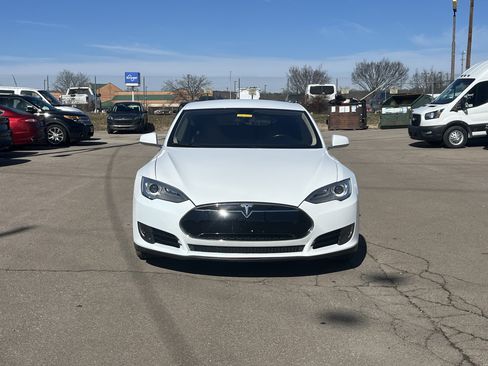 Used 2014 Tesla Model S 60 image 2