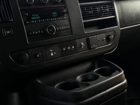 Used 2019 GMC Savana 3500 w/ Driver Convenience Package RWD image 10