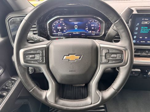 Used 2025 Chevrolet Silverado 2500 LT w/ Convenience Package AWD/4WD image 14