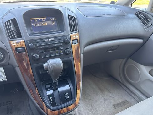 Used 2000 Lexus RX 300 4WD w/ Premium Pkg image 38