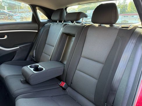 Used 2014 Hyundai Elantra GT FWD image 23