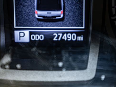 Used 2023 Toyota Tacoma TRD Sport w/ Advanced Technology Package image 17