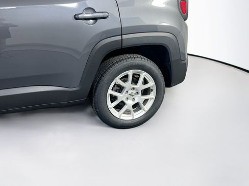 Used 2022 Jeep Renegade Latitude AWD/4WD image 29