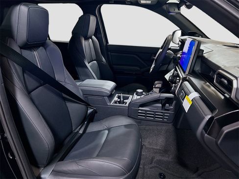 New 2026 Toyota 4Runner Limited image 28