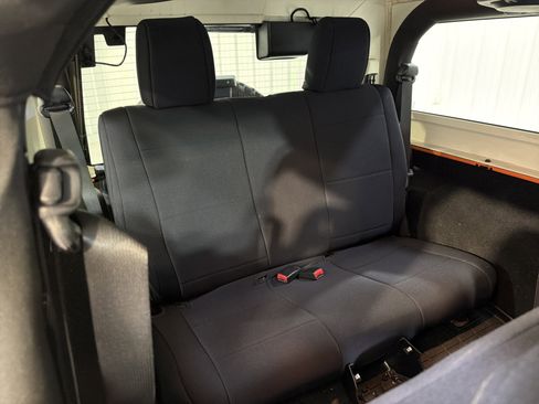 Used 2013 Jeep Wrangler Sport AWD/4WD image 13