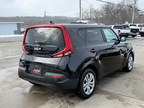 Used 2022 Kia Soul LX image 14