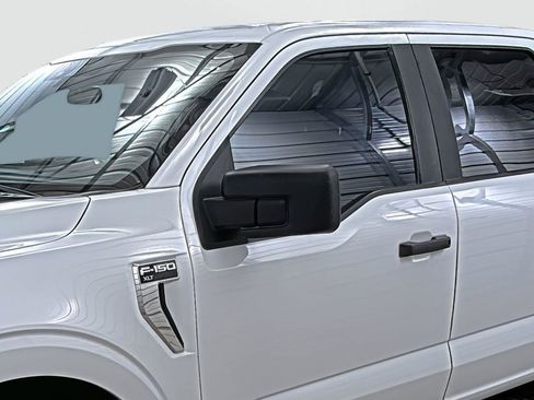 Used 2021 Ford F150 XLT w/ Trailer Tow Package image 8