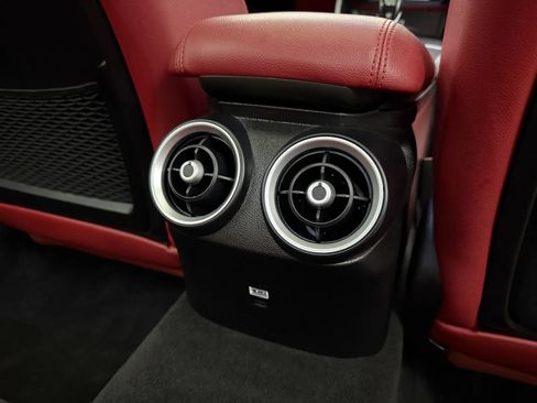 Used 2018 Alfa Romeo Giulia AWD image 31