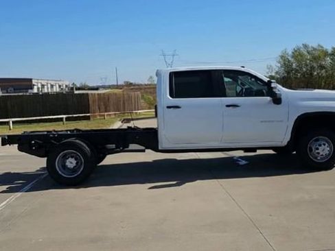 New 2026 Chevrolet Silverado 3500 W/T AWD/4WD image 9