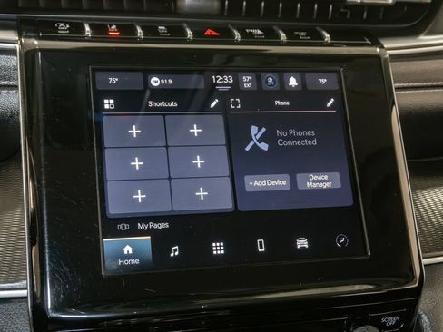 Used 2024 Jeep Grand Cherokee Laredo AWD/4WD image 19