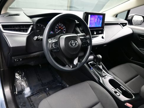 Used 2024 Toyota Corolla LE FWD image 12