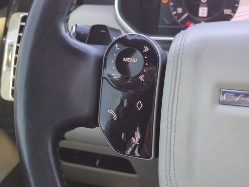 Used 2019 Land Rover Range Rover HSE image 26