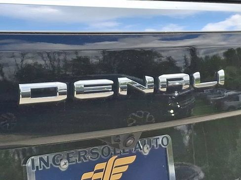 Used 2025 GMC Yukon Denali AWD/4WD image 32