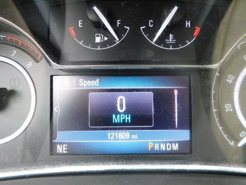 Used 2016 Buick Regal Premium image 25