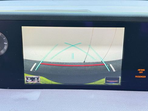 Used 2020 Lexus ES 300h FWD image 25