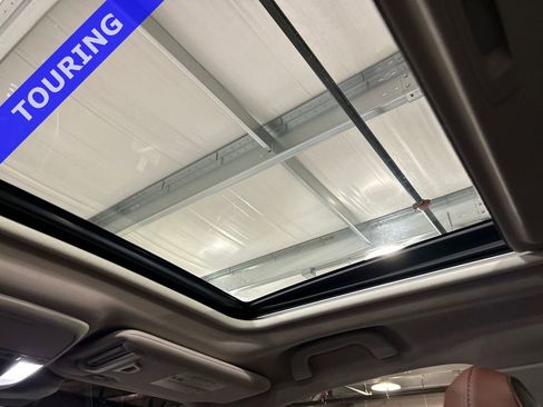 Used 2024 Subaru Forester Touring image 28