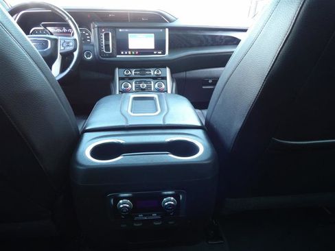 Used 2021 GMC Yukon XL Denali w/ Denali Premium Package image 20