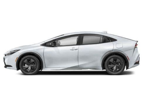 Used 2023 Toyota Prius LE FWD image 3