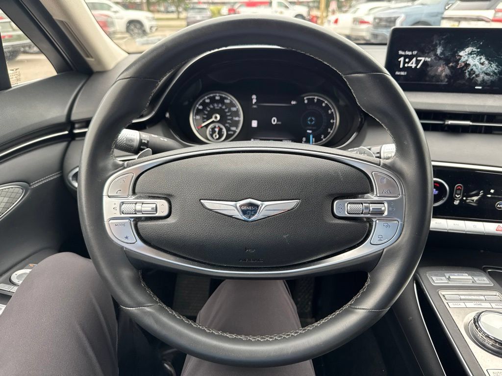 Used 2025 Genesis GV70 2.5T AWD/4WD image 14