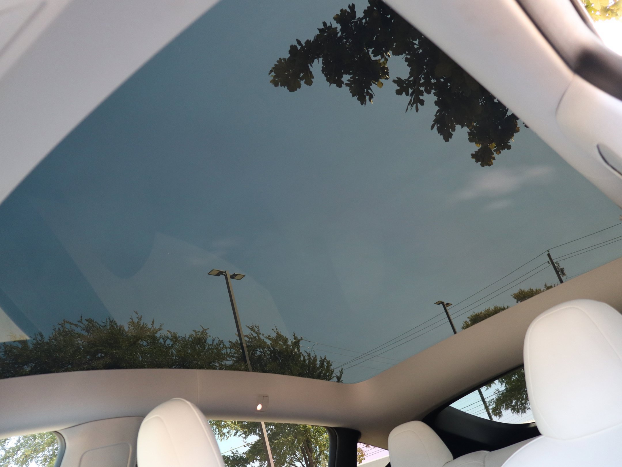 Used 2021 Tesla Model Y Long Range AWD/4WD image 23