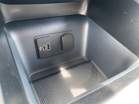 New 2026 Ford Explorer Active image 23