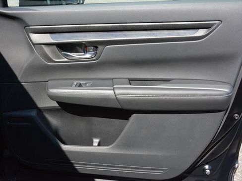 Used 2025 Honda CR-V LX image 19
