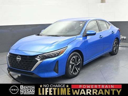 Used 2025 Nissan Sentra SV FWD image 1