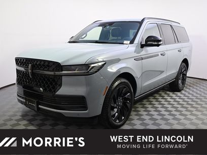 New 2025 Lincoln Navigator Reserve w/ Jet Appearance Package