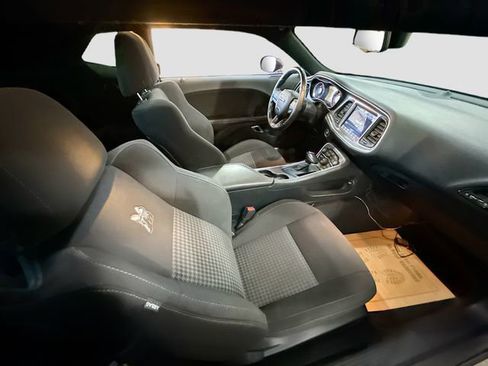 Used 2018 Dodge Challenger R/T Scat Pack w/ Driver Convenience Group image 30