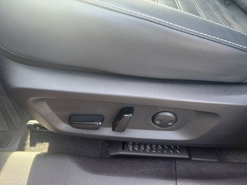 Used 2025 Mitsubishi Outlander SE AWD/4WD image 13