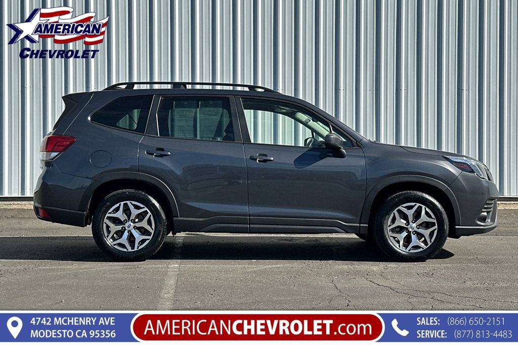 Used 2023 Subaru Forester Premium AWD/4WD image 3