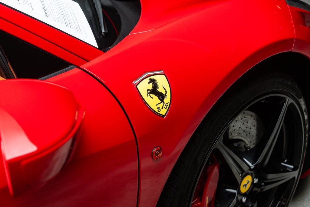Used 2015 Ferrari 458 Italia Coupe RWD image 15