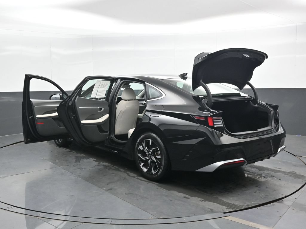 Used 2025 Hyundai Sonata SEL FWD image 48