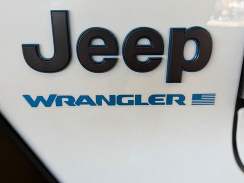 Used 2023 Jeep Wrangler Unlimited w/ Cold Weather Group AWD/4WD image 16