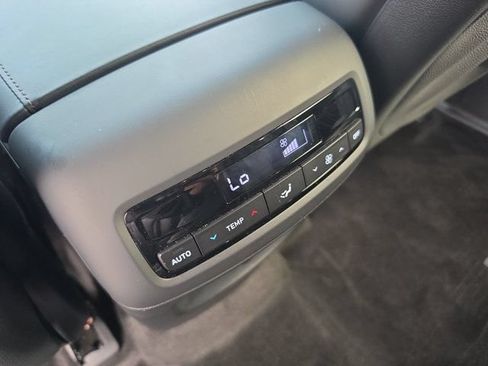 Used 2025 Hyundai Palisade SEL FWD image 16