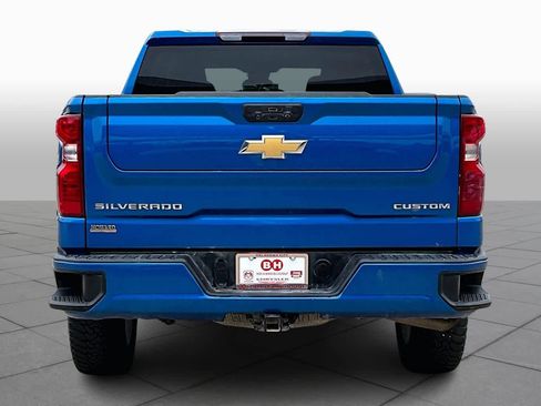 Used 2023 Chevrolet Silverado 1500 Custom image 5